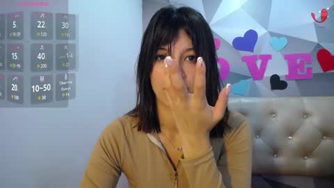 Snapshot of tightpussy_lover chatting on 02.15.25 Catalina online show from 02.15.25