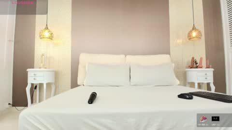 T I F F A N Y online show from 09.16.25