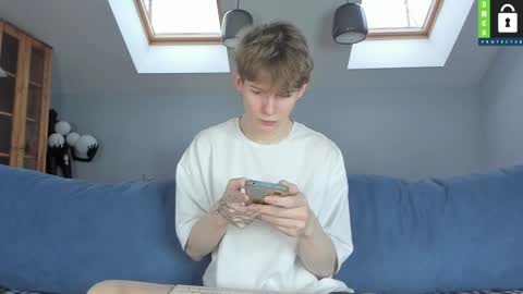 Snapshot of tim_milll chatting on 01.24.25 Tim online show from 01.24.25