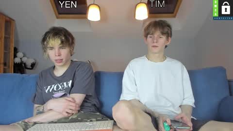 Snapshot of tim_milll chatting on 03.11.25 Tim online show from 03.11.25