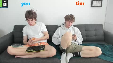 Snapshot of tim_milll chatting on 09.09.25 Tim online show from 09.09.25