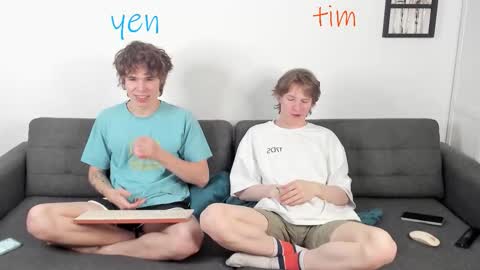 Snapshot of tim_milll chatting on 09.23.25 Tim online show from 09.23.25