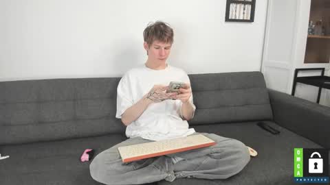 Snapshot of tim_milll chatting on 11.29.25 Tim online show from 11.29.25