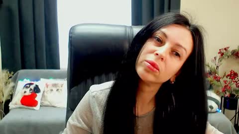 Luisa online show from 04.08.26