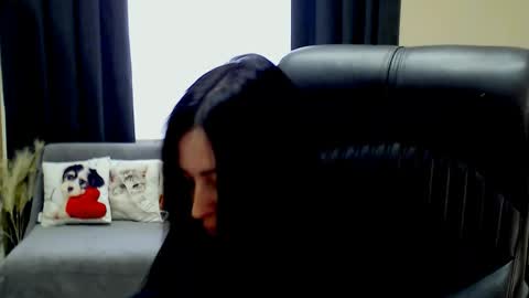 Luisa online show from 04.20.26