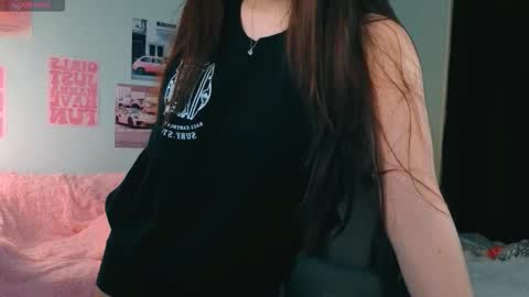 Snapshot of timewithout chatting on 01.07.26 Mia online show from 01.07.26