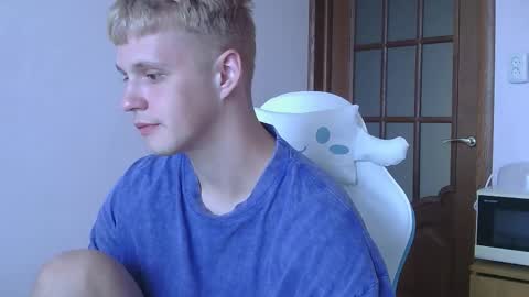 Snapshot of timkinky chatting on 09.10.25 Tim WhiteS online show from 09.10.25