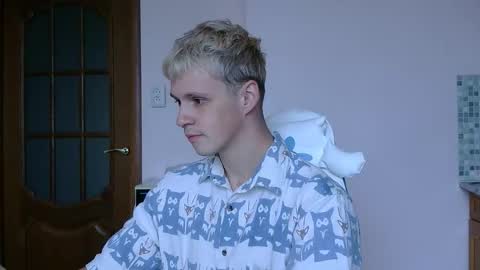 Snapshot of timkinky chatting on 10.28.25 Tim WhiteS online show from 10.28.25