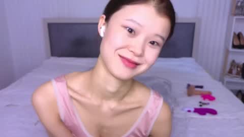 tina__kim online show from 01.15.25