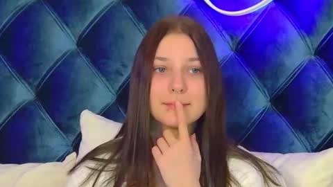 TinaBurton online show from 11.20.25