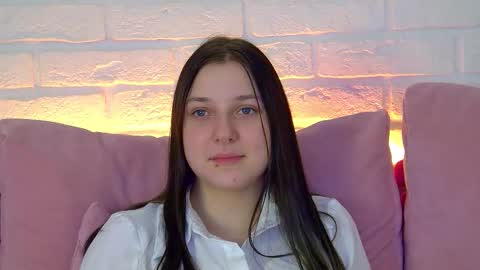 TinaBurton online show from 11.22.25