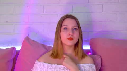 Snapshot of tinaburton chatting on 02.26.26 TinaBurton online show from 02.26.26