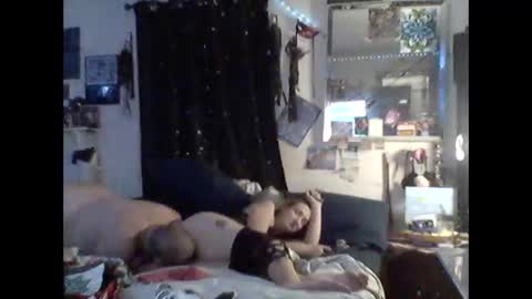 Snapshot of tinalover4u2 chatting on 03.19.26 tinalover4u2 online show from 03.19.26