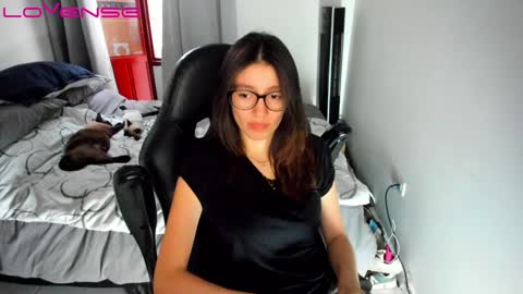 Snapshot of tinaricci chatting on 12.16.24 Tina online show from 12.16.24