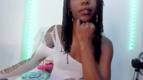 Snapshot of tinas_smith chatting on 07.30.26 tinas_smith online show from 07.30.26