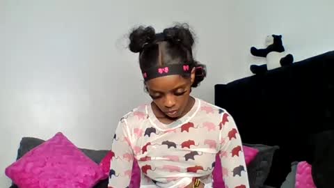 Snapshot of tinashe004 chatting on 07.07.26 tinashe online show from 07.07.26
