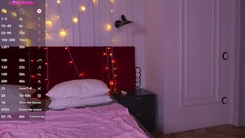 tinasiner online show from 12.30.24