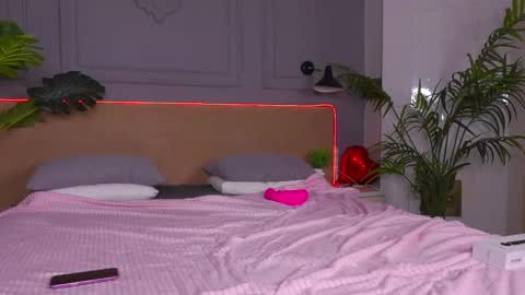 tinasiner online show from 03.10.25