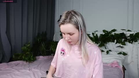 tinasiner online show from 03.12.25