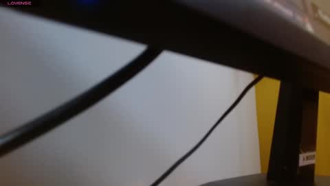 tinisweet online show from 11.11.25