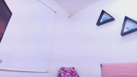 tinkerbell online show from 09.22.25