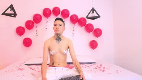 TINNY AND CANDY online show from 02.14.25