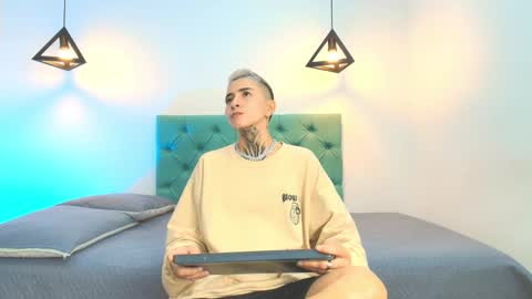 TINNY AND CANDY online show from 03.10.25