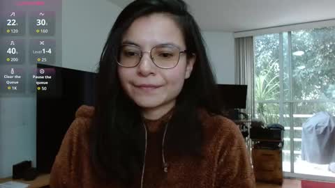 Tiny Caroline online show from 09.17.25