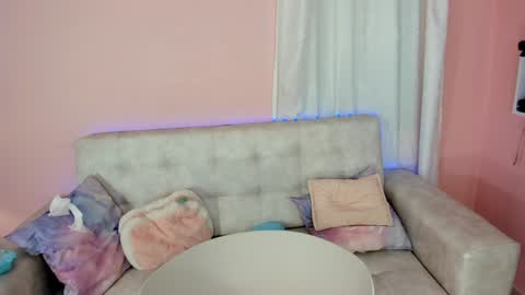 tiny_cora online show from 01.31.25