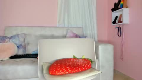 tiny_cora online show from 02.16.25