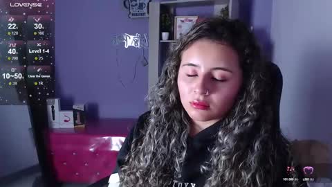 Snapshot of tiny_love_ chatting on 02.18.25 tiny online show from 02.18.25