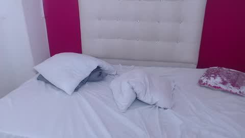 tiny_whore18 online show from 09.20.25