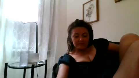 Snapshot of tinyassbossymilf chatting on 09.19.25 tinyassbossymilf online show from 09.19.25