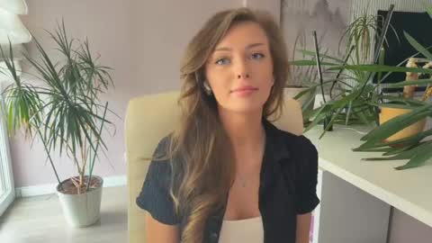 Mona online show from 05.11.26
