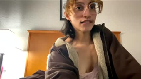 Snapshot of tinyhairycherry chatting on 04.15.26 tinyhairycherry online show from 04.15.26