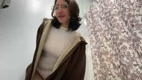 tinyhairycherry online show from 08.06.26