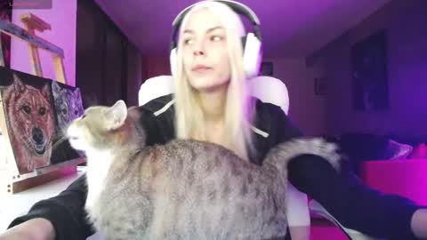 stage Kylie Sinner  brand CLITBAIT online show from 09.23.25