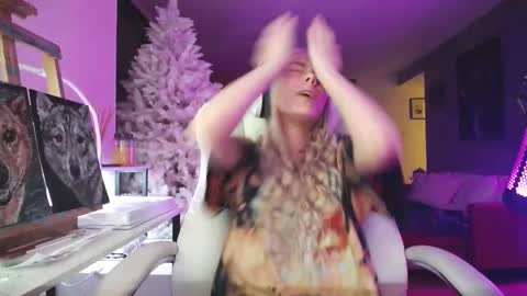 stage Kylie Sinner  brand CLITBAIT online show from 11.26.25