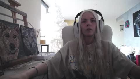 stage Kylie Sinner  brand CLITBAIT online show from 11.27.25