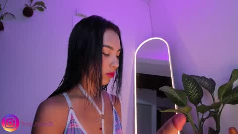 Snapshot of tinymoon_ chatting on 03.11.25 Luna online show from 03.11.25