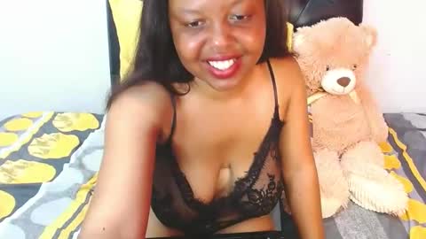 tinyrose18 online show from 01.22.25