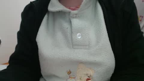 Snapshot of tinyslut66 chatting on 03.17.26 tinyslut66 online show from 03.17.26