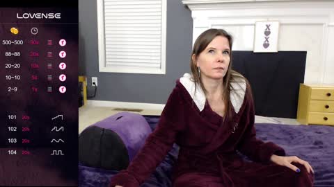 Snapshot of tinyvixxen chatting on 01.21.25 V - Read the bio please thanks. online show from 01.21.25