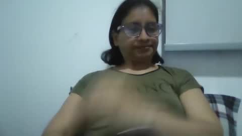 Ester online show from 09.28.25