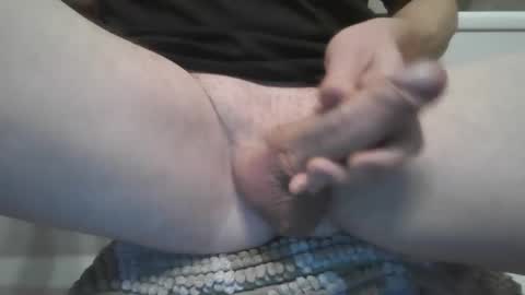 Snapshot of tittyzandbeer chatting on 12.04.25 tittyzandbeer online show from 12.04.25