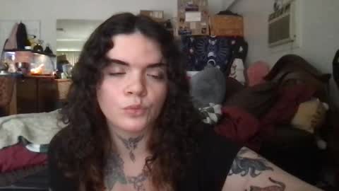 Snapshot of titzntattz chatting on 03.09.26 formerly bigtittygothwhore online show from 03.09.26