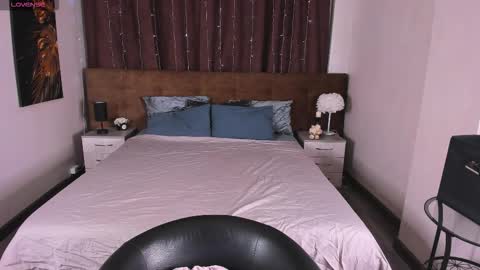 2 GMT Mo Tu We Th Fr 10am-4am online show from 09.18.25