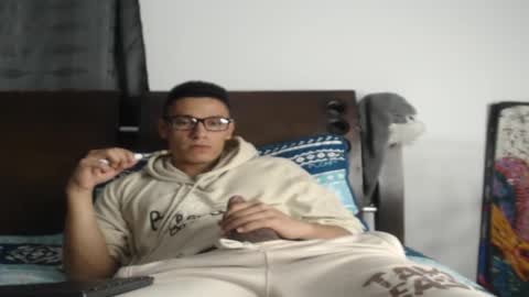 Andres Independent Model online show from 03.07.26