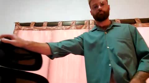 Snapshot of toffbuck chatting on 12.14.24 ToffBuck online show from 12.14.24