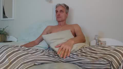 Daniel Bisexual uncut 20cm online show from 12.08.24